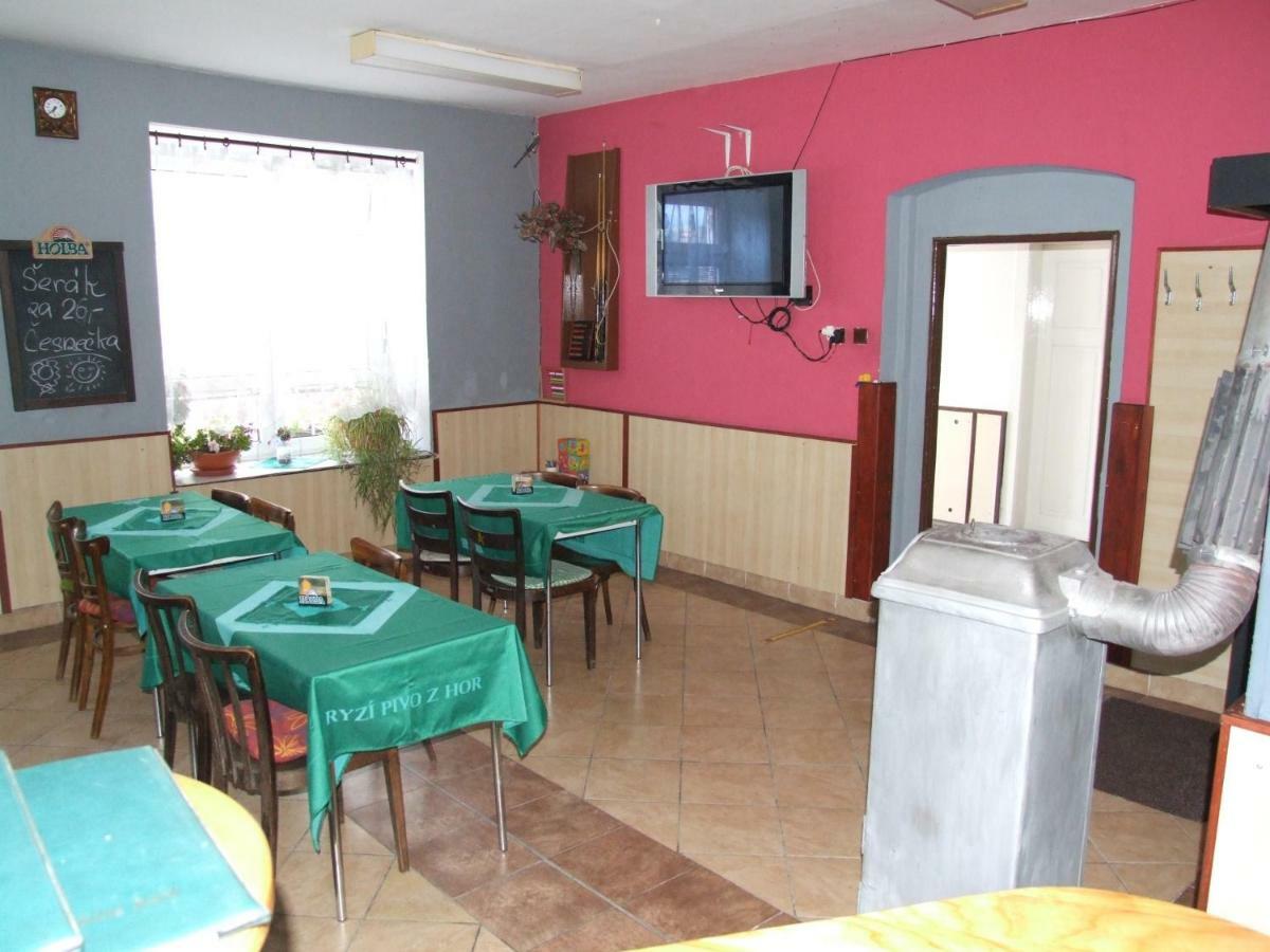 Hostinec Na Návsi Javorník Exterior foto