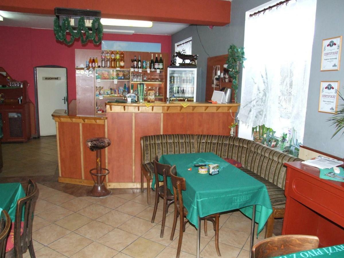 Hostinec Na Návsi Javorník Exterior foto